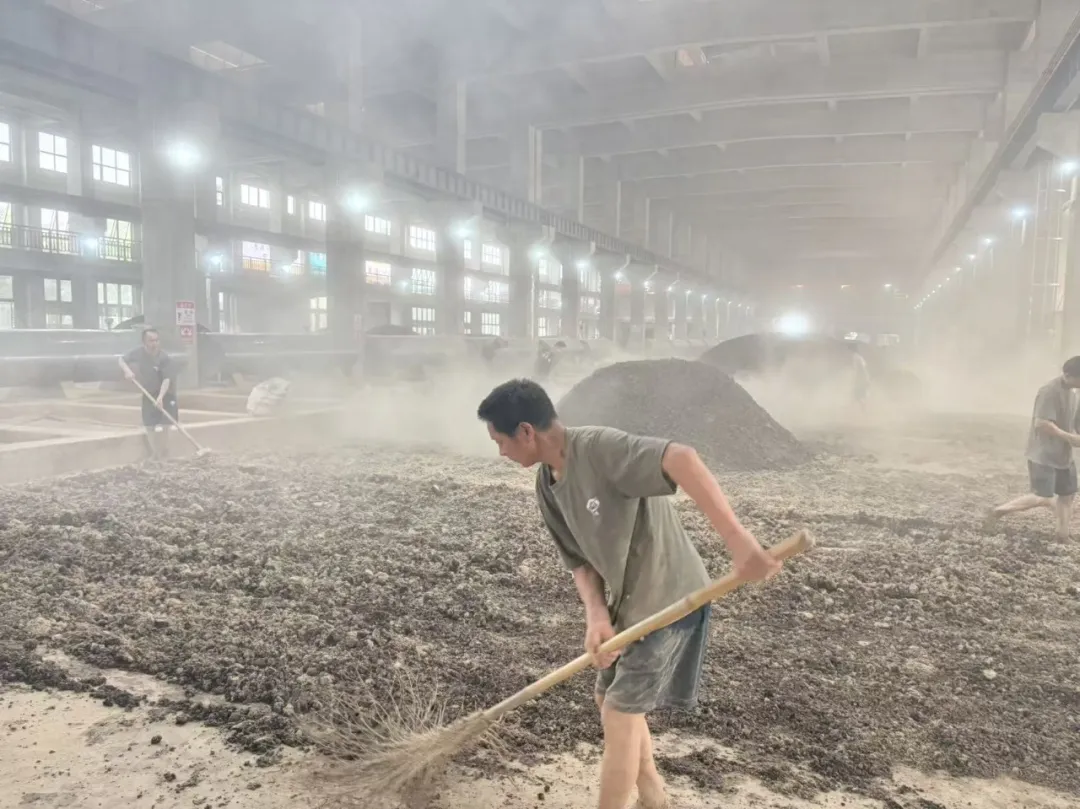 跌下神坛的茅台，开启了“远洋诉讼”