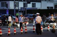 美国驻华使领馆“十连发”预警